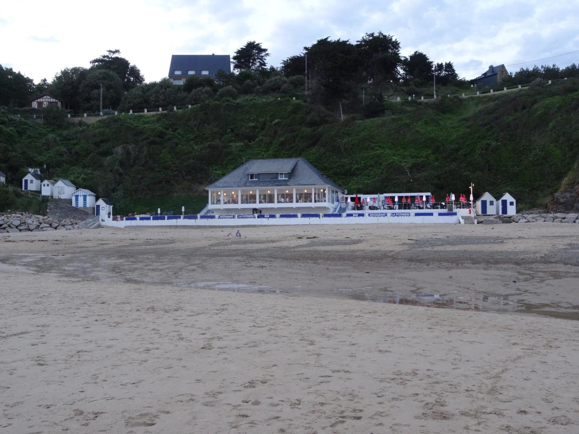 Gite "Rose Des Sables" - 800M De La Plage De Surtainville, Proche Commerces - Piscine En Juillet Et Aout Esterno foto